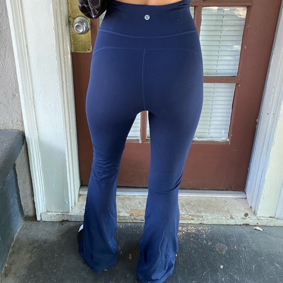 SOLD ululemon groove pant - Picture 2 of 7